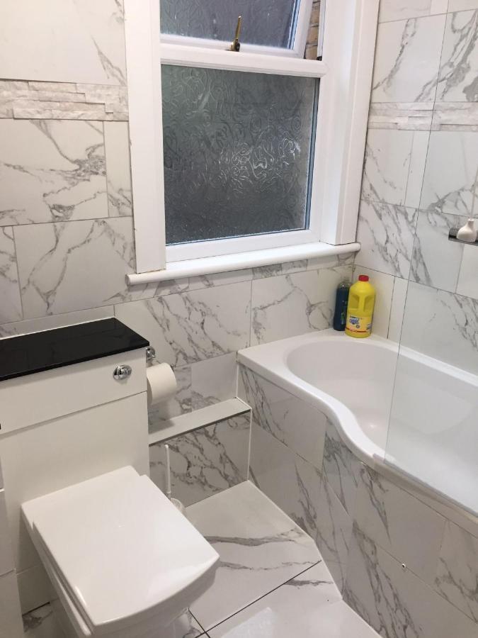 Devons Unique Short Stay London Eksteriør billede