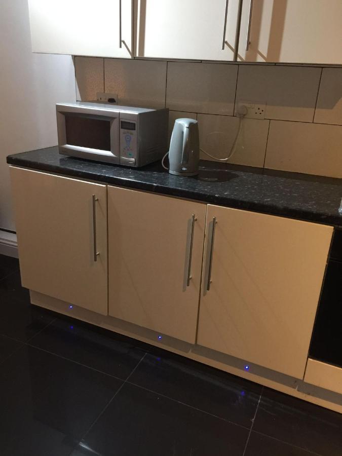 Devons Unique Short Stay London Eksteriør billede